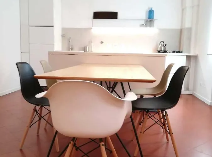 Lägenhet Alemanni House Bologna